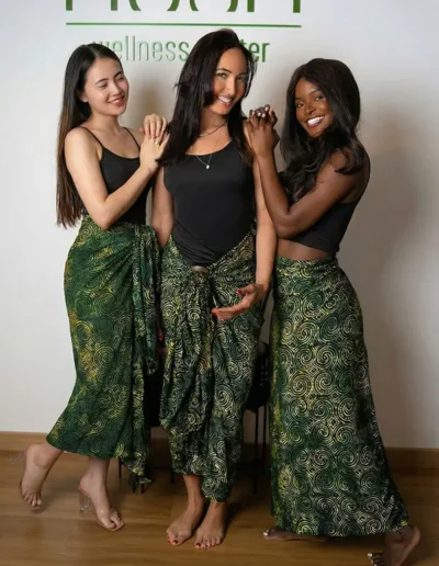 Mya, Alice y Honey - masajistas en el Nusa Massage Spa